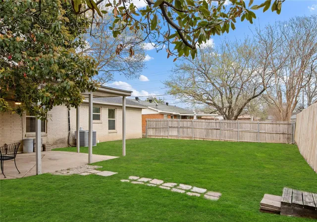 Photo 3 of Single family home for sale at 609 Cambridge Dr, Richardson, TX 75080 | MLS# 21393064 | Listing updated on 2026-10-07