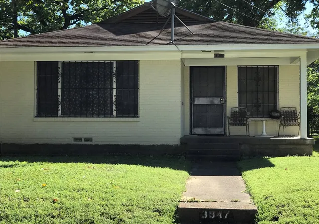 Photo 1 of Single family home for sale at 3947 Kynard St, Dallas, TX 75215 | MLS# 21393453 | Listing updated on 2026-09-23