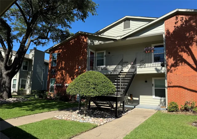 Photo 3 of Condo for sale at 6900 Skillman St #708, Dallas, TX 75231 | MLS# 21391588 | Listing updated on 2026-09-23
