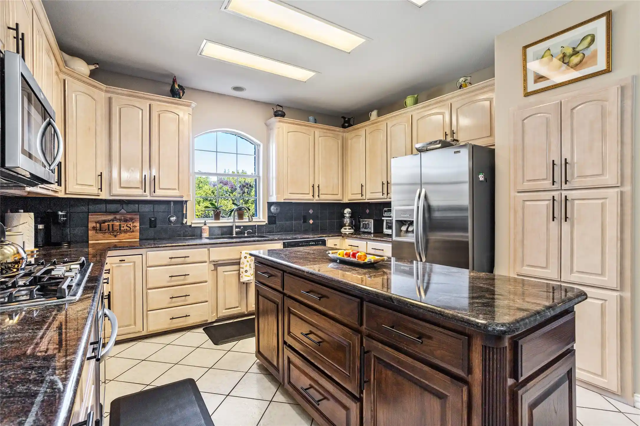Single family home for sale at 1910 Maplewood Dr, Weatherford, TX 76087 | MLS# 21393489
