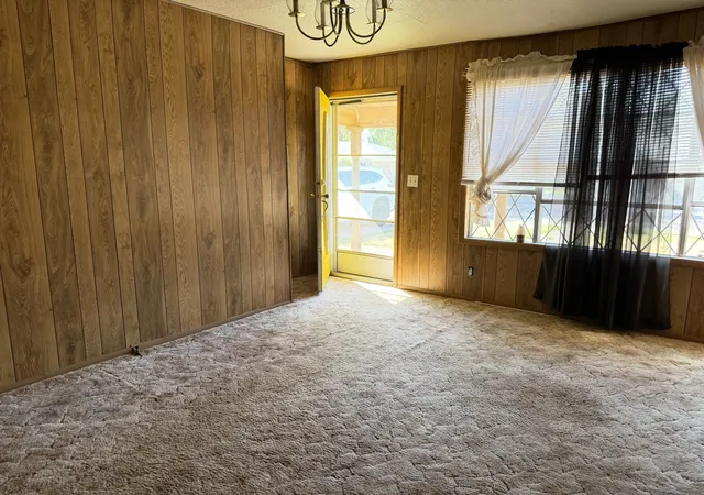 Photo 3 of Single family home for sale at 1410 W 9th Street, Mount Pleasant, TX 75455 | MLS# 21393497 | Listing updated on 2026-09-22