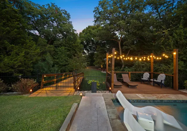 Photo 3 of Single family home for sale at 3202 Harbor Pointe Dr, Rowlett, TX 75088 | MLS# 21390927 | Listing updated on 2026-10-08