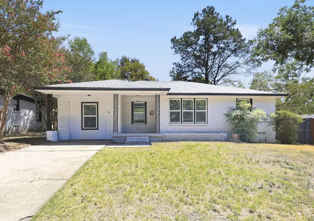 Photo 1 of Sale Pending at 3110 Nutting Dr, Dallas, TX 75227 | MLS# 21393293 | Listing updated on 2026-09-30