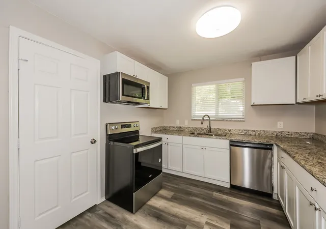 Photo 3 of Sale Pending at 3110 Nutting Dr, Dallas, TX 75227 | MLS# 21393293 | Listing updated on 2026-09-30
