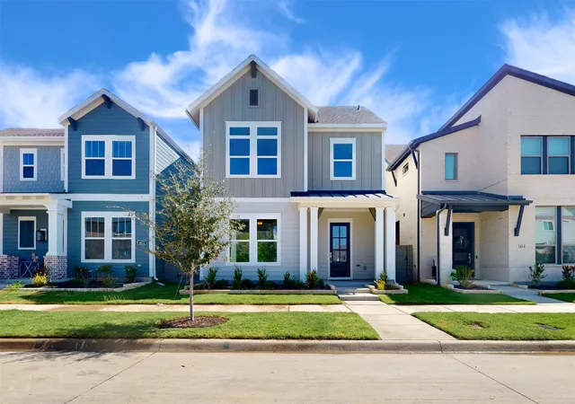 Photo 1 of Single family home for sale at 1618 Roundup Way, Argyle, TX 76226 | MLS# 21393514 | Listing updated on 2026-10-07