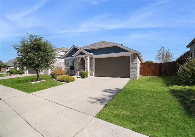 Photo 1 of Single family home for sale at 1103 Foxtail Dr, Anna, TX 75409 | MLS# 21392154 | Listing updated on 2026-09-26
