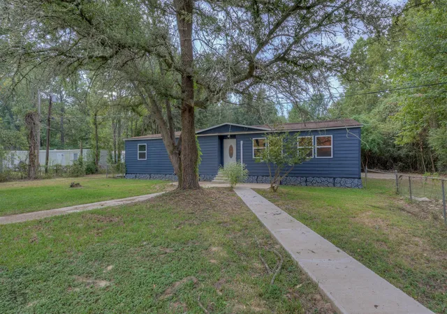 Photo 1 of Single family home for sale at 209 W Jackson Ave, Haughton, LA 71037 | MLS# 21393509 | Listing updated on 2026-09-23