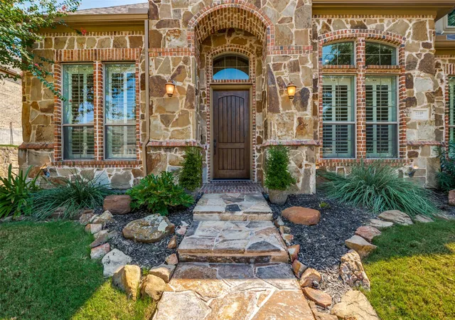 Photo 2 of Single family home for sale at 2105 Camden, Mc Kinney, TX 75070 | MLS# 21380202 | Listing updated on 2026-10-09