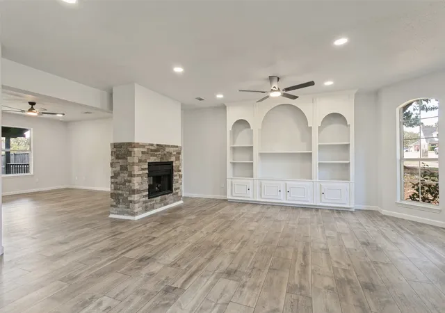 Photo 3 of Single family home for sale at 2107 Meadowview Dr, Corinth, TX 76210 | MLS# 21392544 | Listing updated on 2026-09-24