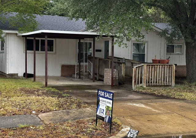 Photo 2 of Single family home for sale at 3548 Revere St, Haltom City, TX 76117 | MLS# 21384885 | Listing updated on 2026-10-03