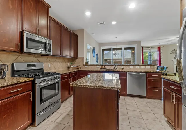 Photo 2 of Single family home for sale at 15616 Cornwallis St, Frisco, TX 75036 | MLS# 21393654 | Listing updated on 2026-09-23