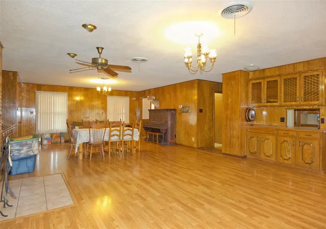 Photo 4 of Single family home for sale at 697 N Fm 373, Muenster, TX 76252 | MLS# 21390437 | Listing updated on 2026-09-25