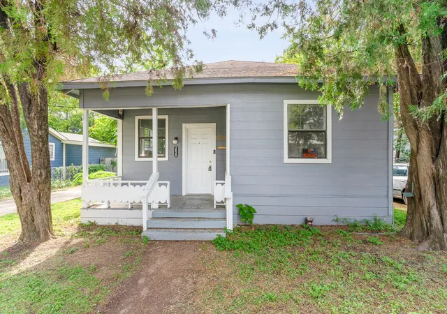 Photo 1 of Single family home for sale at 2630 Lenway St, Dallas, TX 75215 | MLS# 21393660 | Listing updated on 2026-09-23