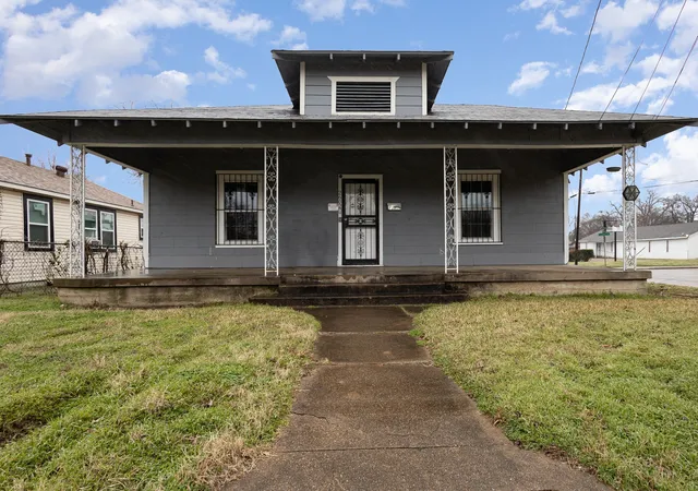 Photo 1 of Single family home for sale at 2602 Lenway St, Dallas, TX 75215 | MLS# 21393650 | Listing updated on 2026-09-23