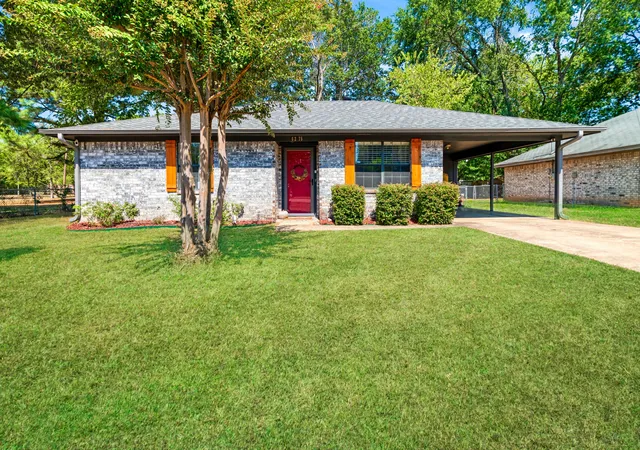 Photo 1 of Single family home for sale at 6275 Inwood Dr, Reno, TX 75462 | MLS# 21393499 | Listing updated on 2026-10-05