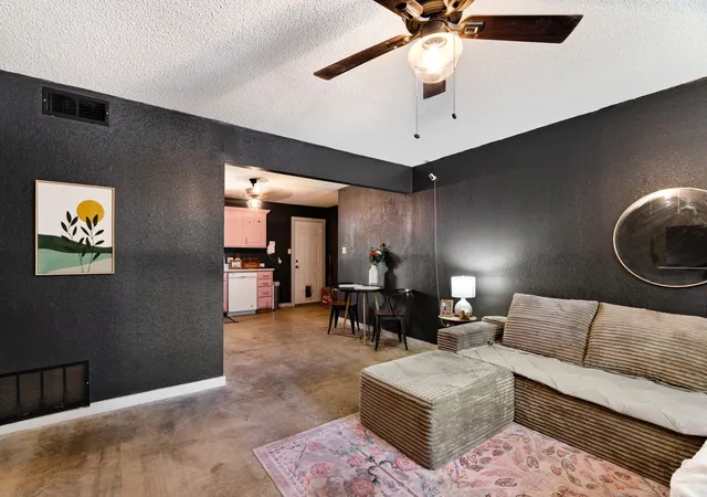 Photo 3 of Single family home for sale at 6275 Inwood Dr, Reno, TX 75462 | MLS# 21393499 | Listing updated on 2026-10-05