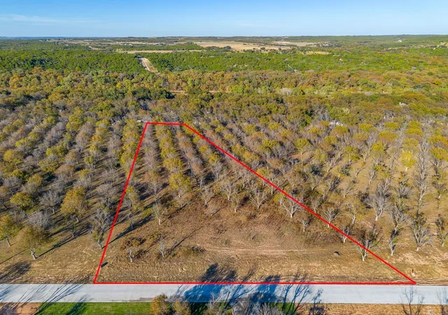 Photo 1 of Land for sale at 3030 E Landings N, Granbury, TX 76049 | MLS# 21392553 | Listing updated on 2026-09-24