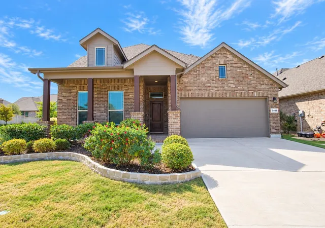 Photo 1 of Single family home for sale at 2401 Mockingbird Ct, Justin, TX 76247 | MLS# 21393727 | Listing updated on 2026-10-10