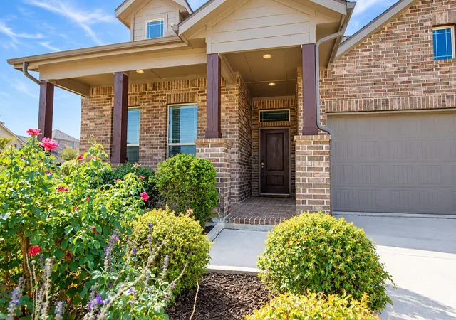 Photo 2 of Single family home for sale at 2401 Mockingbird Ct, Justin, TX 76247 | MLS# 21393727 | Listing updated on 2026-10-10
