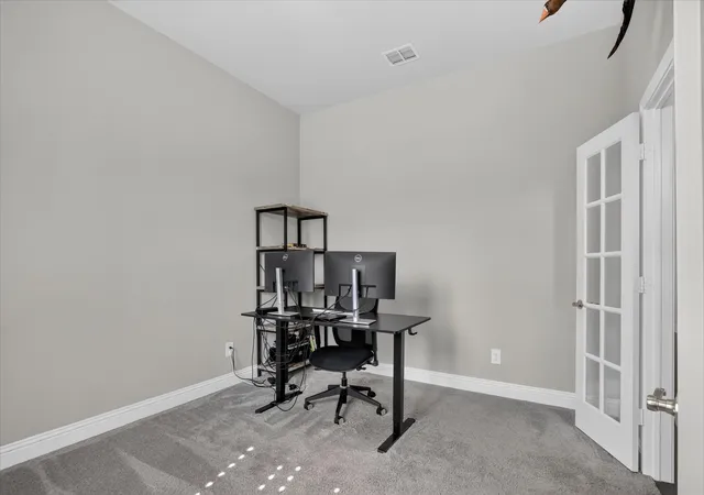 Photo 4 of Single family home for sale at 1070 Mickelson Dr, Granbury, TX 76048 | MLS# 21391838 | Listing updated on 2026-10-03