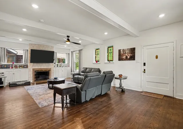 Photo 3 of Single family home for sale at 2532 6th Avenue, Fort Worth, TX 76110 | MLS# 21386193 | Listing updated on 2026-09-24