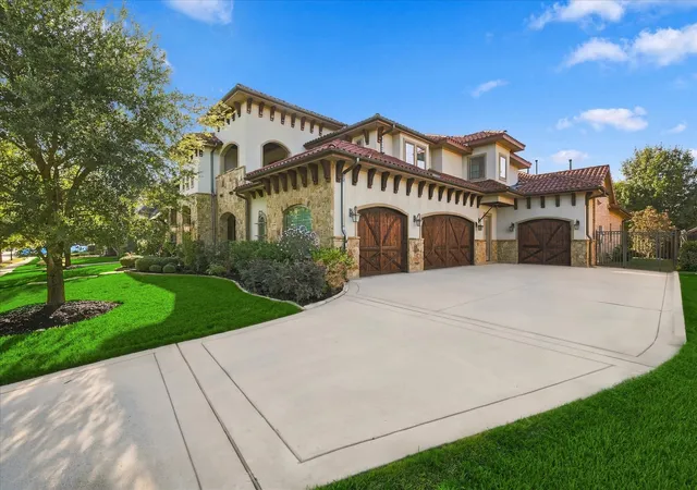 Photo 3 of Mansion for sale at 413 Saint Tropez Dr, Southlake, TX 76092 | MLS# 21389070 | Listing updated on 2026-10-08