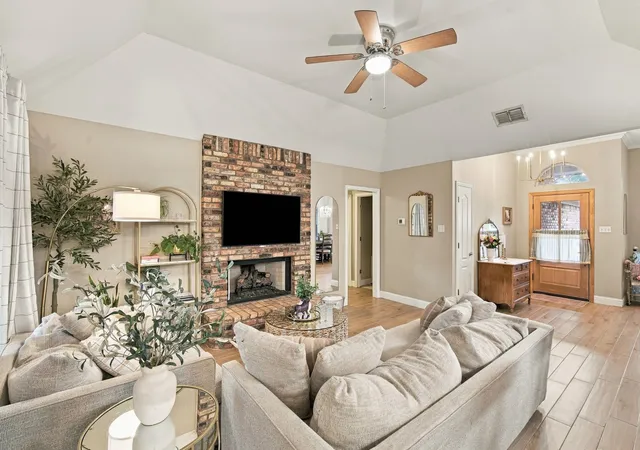 Photo 1 of Single family home for sale at 1639 Catherine St, Midlothian, TX 76065 | MLS# 21385691 | Listing updated on 2026-10-09