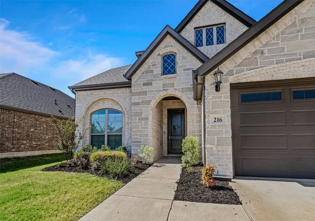 Photo 2 of Single family home for sale at 216 Cow Hand Dr, Waxahachie, TX 75165 | MLS# 21386706 | Listing updated on 2026-10-08