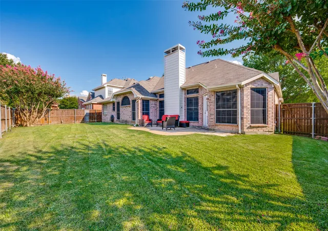 Photo 1 of Single family home for sale at 8804 Aviary Dr, Mc Kinney, TX 75072 | MLS# 21392267 | Listing updated on 2026-10-28
