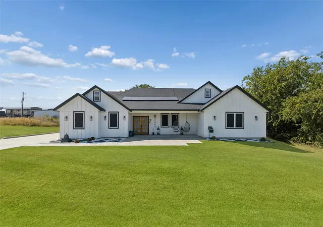 Photo 1 of Single family home for sale at 5404 Harrys Pl, Fort Worth, TX 76126 | MLS# 21388851 | Listing updated on 2026-10-04