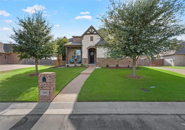 Photo 3 of Single family home for sale at 2109 Therese, Waco, TX 76712 | MLS# 21393744 | Listing updated on 2026-10-09