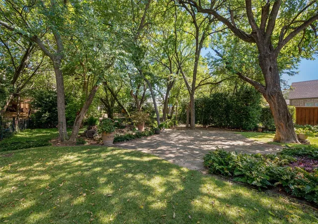 Photo 3 of Single family home for sale at 3116 Seneca Dr, Frisco, TX 75034 | MLS# 21393112 | Listing updated on 2026-10-04