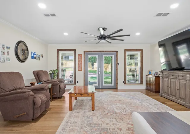 Photo 3 of Single family home for sale at 119 Stephanie Dr, Palestine, TX 75803 | MLS# 21377216 | Listing updated on 2026-09-27