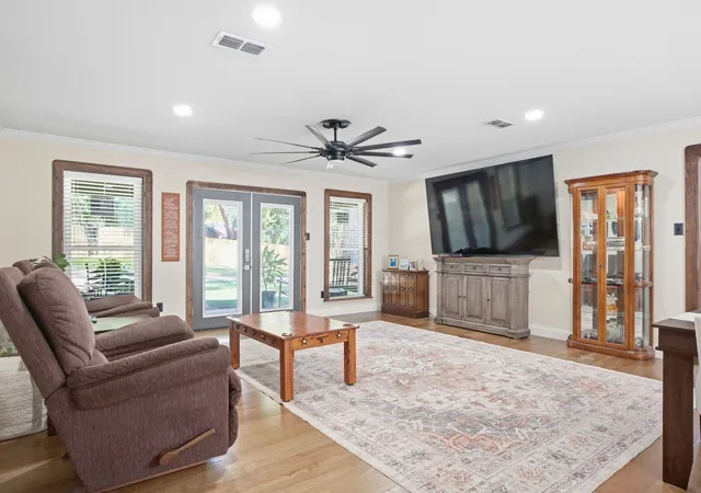 Photo 4 of Single family home for sale at 119 Stephanie Dr, Palestine, TX 75803 | MLS# 21377216 | Listing updated on 2026-09-27