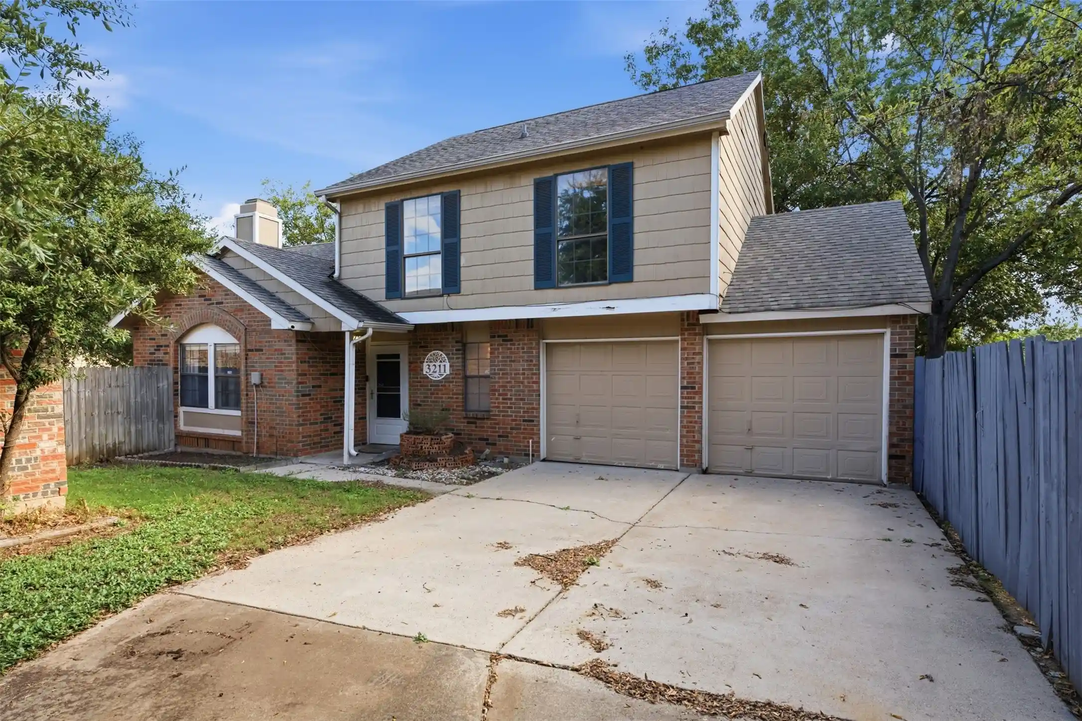 Photo 1 of Single family home for sale at 3211 Forest Crk Dr, Fort Worth, TX 76123 | MLS# 21393960 | Listing updated on 2026-10-13