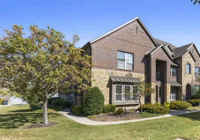 Townhouse for sale at 7428 Mitchell Dr, Mc Kinney, TX 75070 | MLS# 21389146 | Listing updated on 2026-09-26