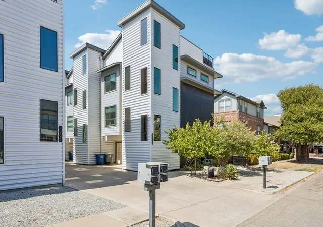 Condo for sale at 1925 California Dr #1, Dallas, TX 75204 | MLS# 21392309