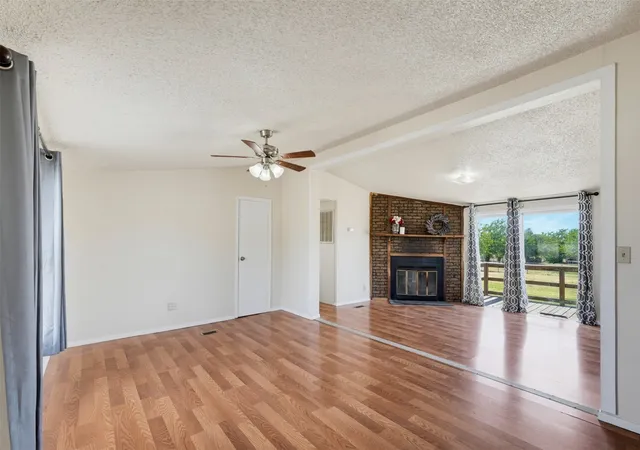 Photo 3 of Manufactured home for sale at 7205 Walden Dr, Joshua, TX 76058 | MLS# 21394111 | Listing updated on 2026-09-29