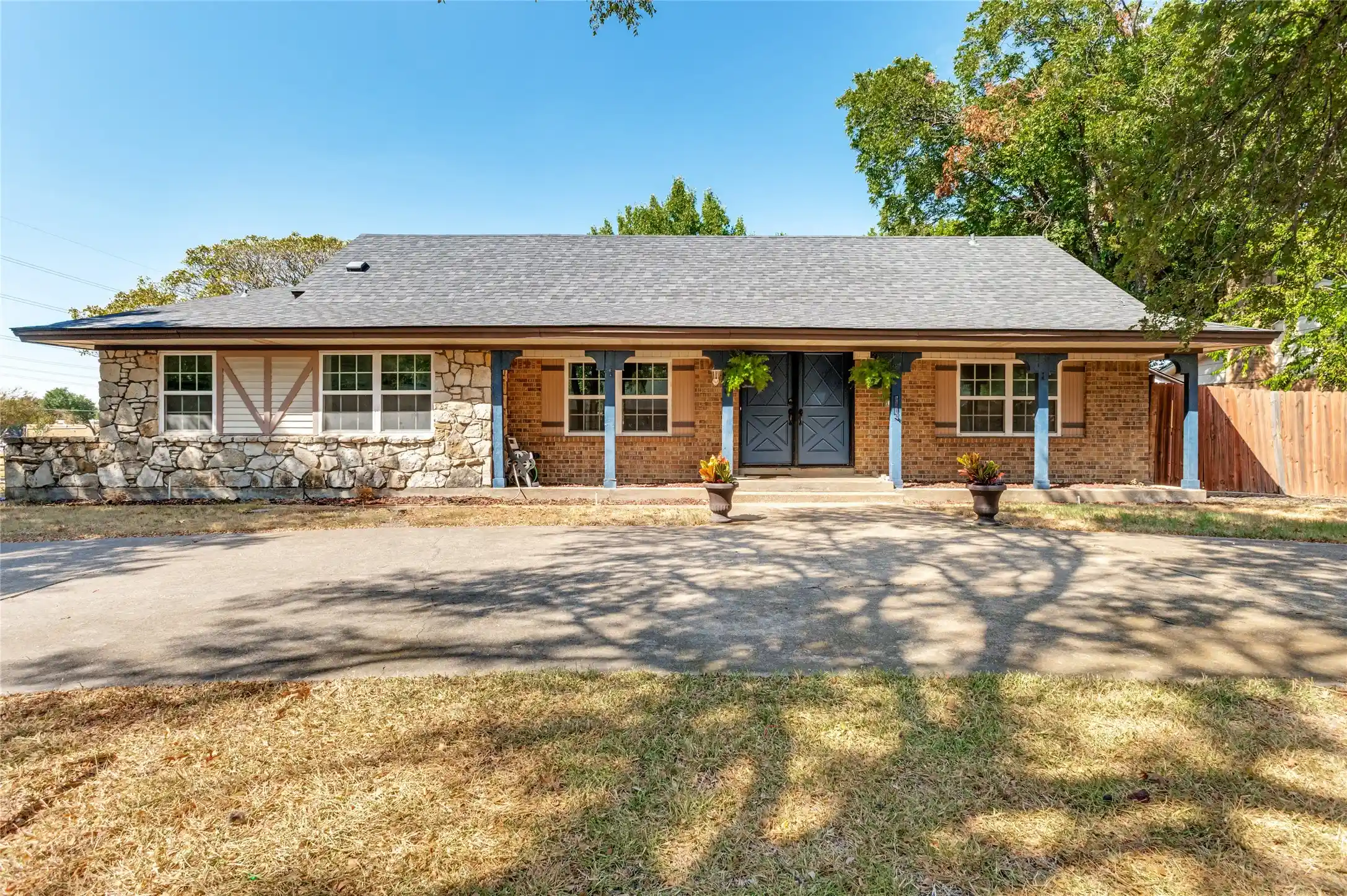 Photo 1 of Single family home for sale at 1301 Hillsdale Dr, Richardson, TX 75081 | MLS# 21394152 | Listing updated on 2026-10-25