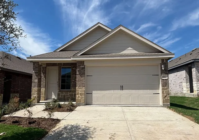 Photo 1 of Single family home for sale at 5411 Cormorant Grv, Crandall, TX 75114 | MLS# 21394181 | Listing updated on 2026-10-02