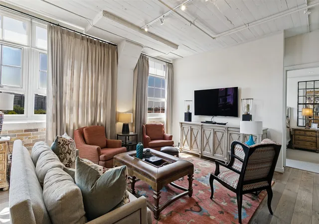 Photo 2 of Condo for sale at 2600 W 7th Street #2540, Fort Worth, TX 76107 | MLS# 21390773 | Listing updated on 2026-09-24