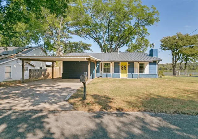 Photo 2 of Single family home for sale at 7420 Love Cir, Fort Worth, TX 76135 | MLS# 21389453 | Listing updated on 2026-09-24