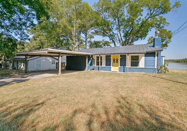Photo 3 of Single family home for sale at 7420 Love Cir, Fort Worth, TX 76135 | MLS# 21389453 | Listing updated on 2026-09-24