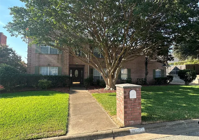 Photo 1 of Single family home for sale at 1724 Alpine Dr, Sherman, TX 75092 | MLS# 21394215 | Listing updated on 2026-09-24
