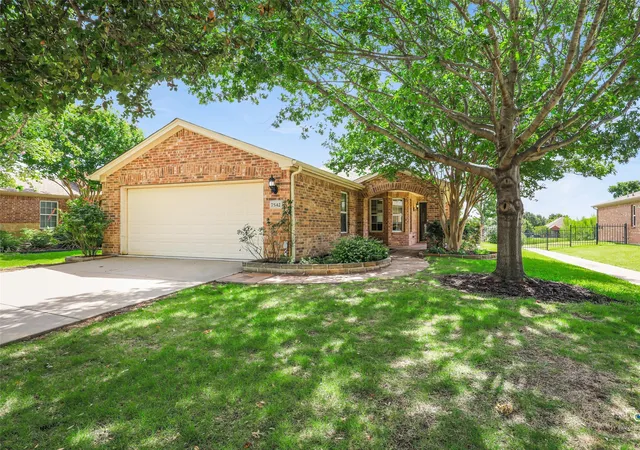 Photo 2 of Sale Pending at 7542 Birmingham Forest Dr, Frisco, TX 75036 | MLS# 21386369 | Listing updated on 2026-10-07