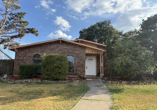 Photo 2 of Single family home for sale at 11634 Featherbrook Dr, Dallas, TX 75228 | MLS# 21391365 | Listing updated on 2026-09-29