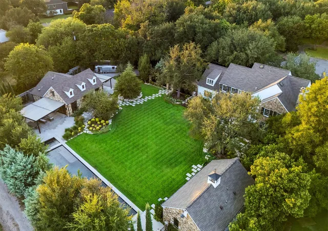 Photo 1 of Single family home for sale at 4506 Isabella Ln, Dallas, TX 75229 | MLS# 21393861 | Listing updated on 2026-09-29