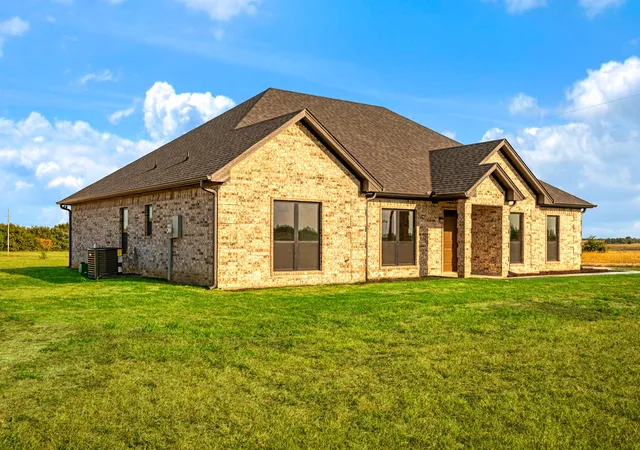 Photo 2 of Single family home for sale at 461 S Fm 196, Blossom, TX 75416 | MLS# 21393461 | Listing updated on 2026-09-24