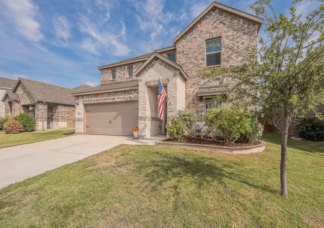 Photo 2 of Single family home for sale at 2132 Sun Star Dr, Haslet, TX 76052 | MLS# 21385656 | Listing updated on 2026-10-07
