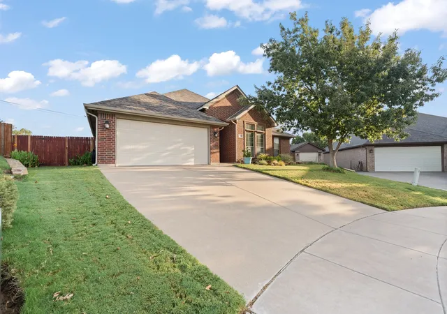 Photo 2 of Single family home for sale at 312 Nutmeg, Burleson, TX 76028 | MLS# 21391840 | Listing updated on 2026-10-07